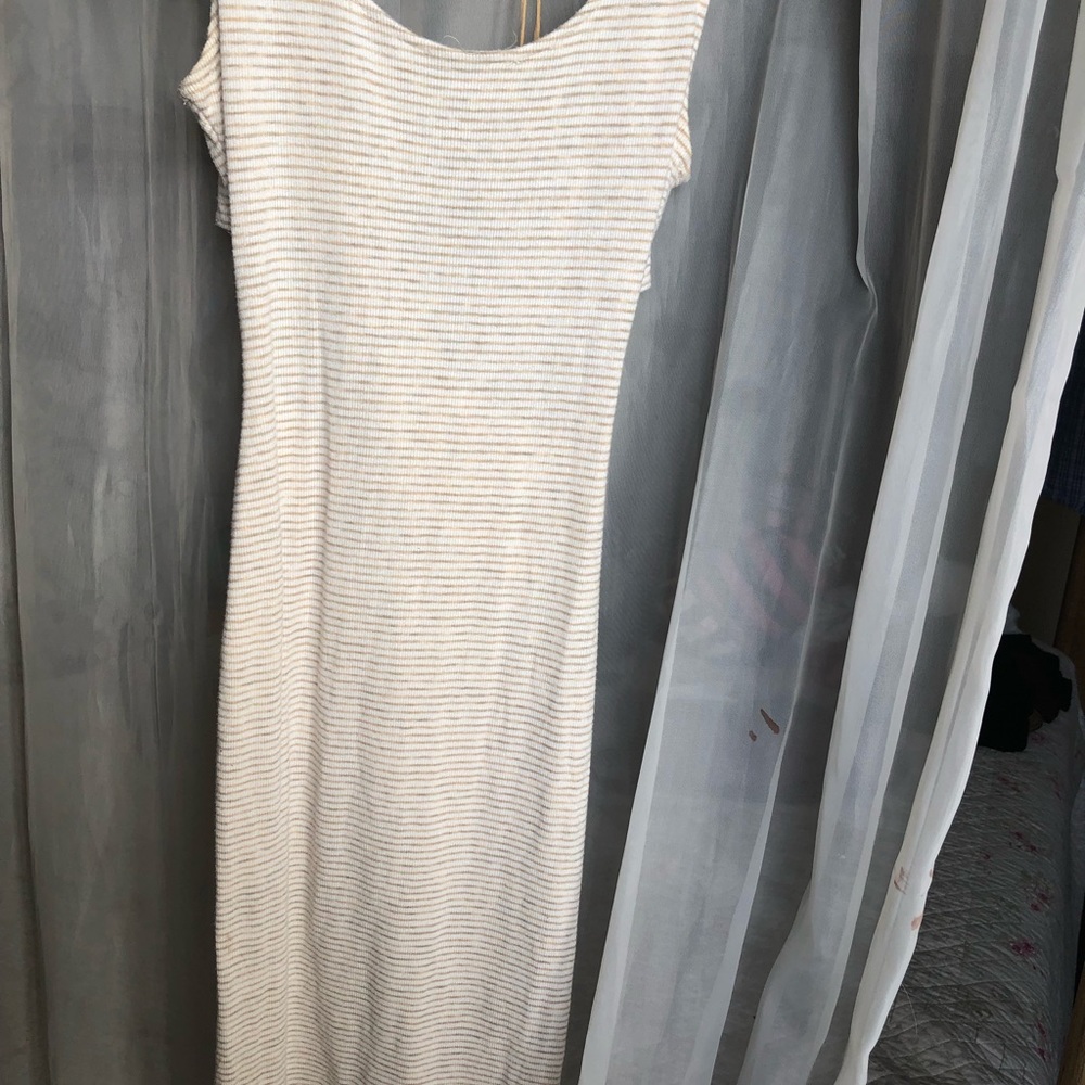 Dress - Picture 2 of 4